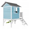 Cabane sur pilotis en bois bleue claire